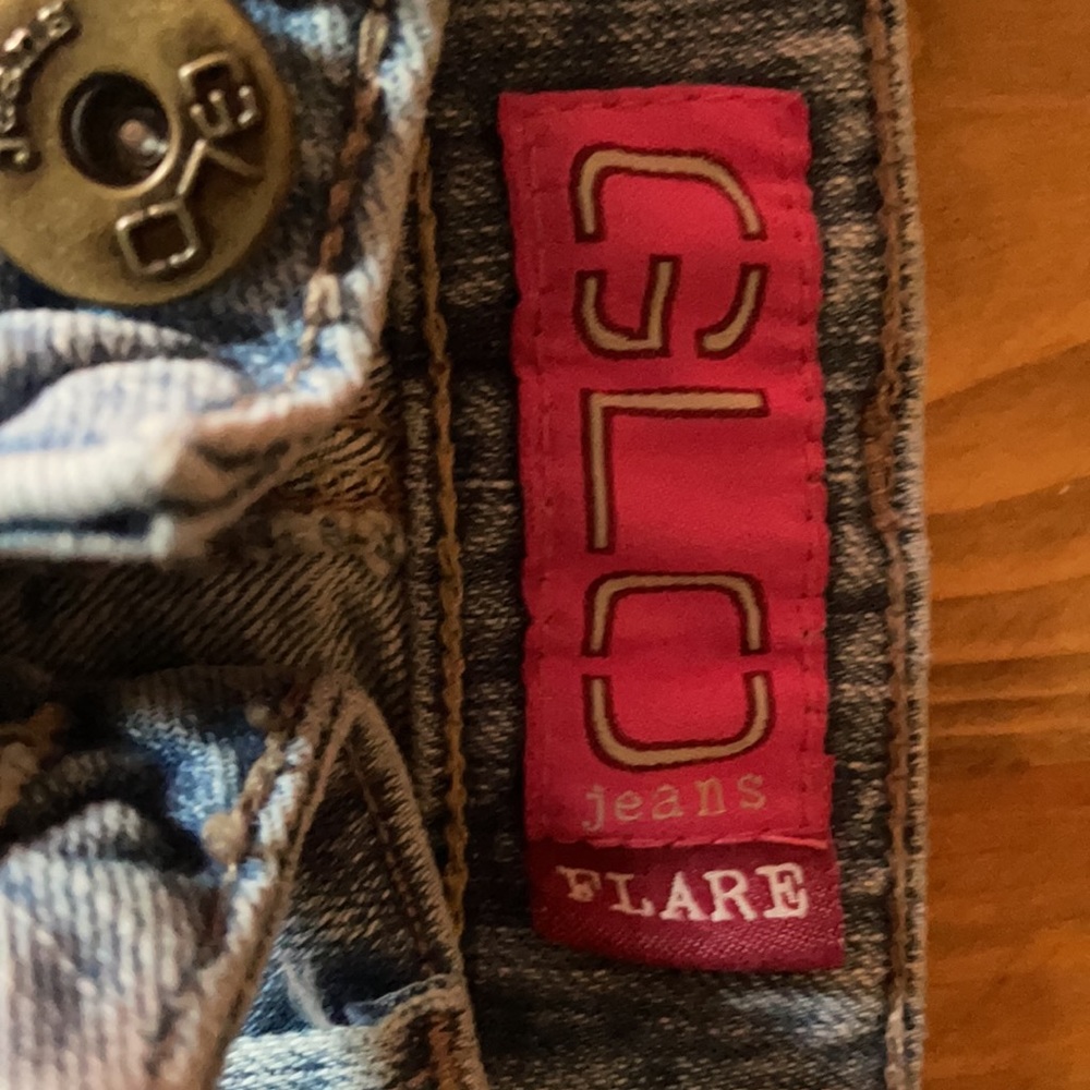 Glo Jean - Picture 4 of 8